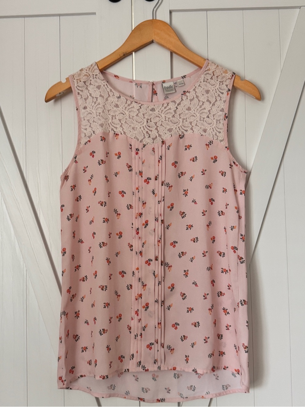 twik Pink Floral Lace Yoke Sleeveless Top